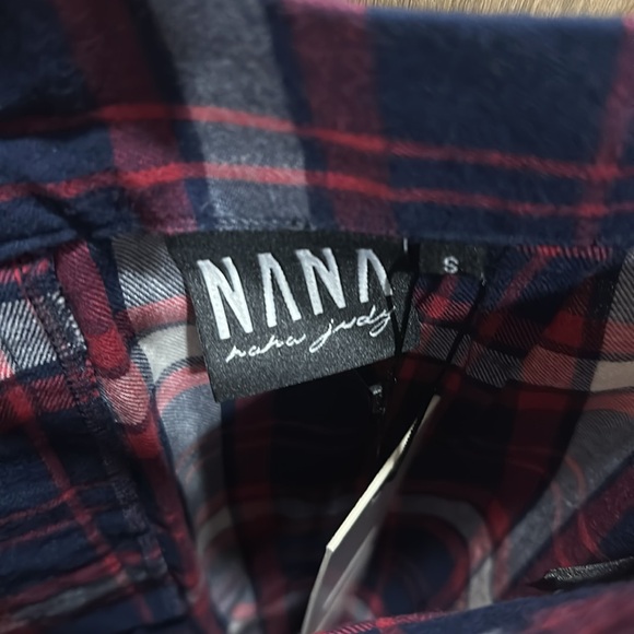 Plaid 3/4 length skirt with front leg slit. Small. Brand new. - Picture 2 of 5